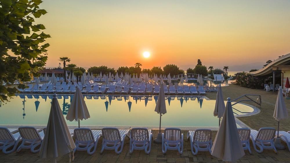 Camping Lido Λατζίζε Εξωτερικό φωτογραφία